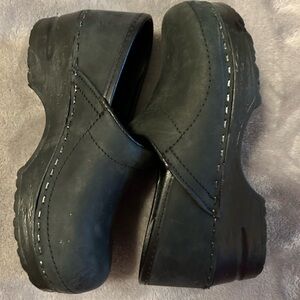 Sanita Kids black leather slide in clogs